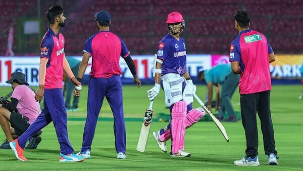 14 साल के लड़के नेl इतिहास मेंइतना जल्दी शतक लगा दिया कि अब इनकारिकॉर्ड क्या कभी टूट पाएगा