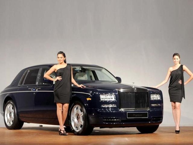 2025 rolls-royce phantom,लग्ज़री की दुनिया का बादशाह