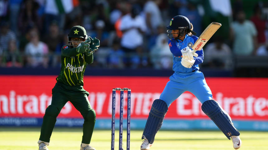 IND-W vs PAK-W, World Cup 2025.लक्ष्य-248 रन, पाकिस्तान का तीसरा विकेट भी गिरा, टीम इंडिया ने बनाया दबदबा